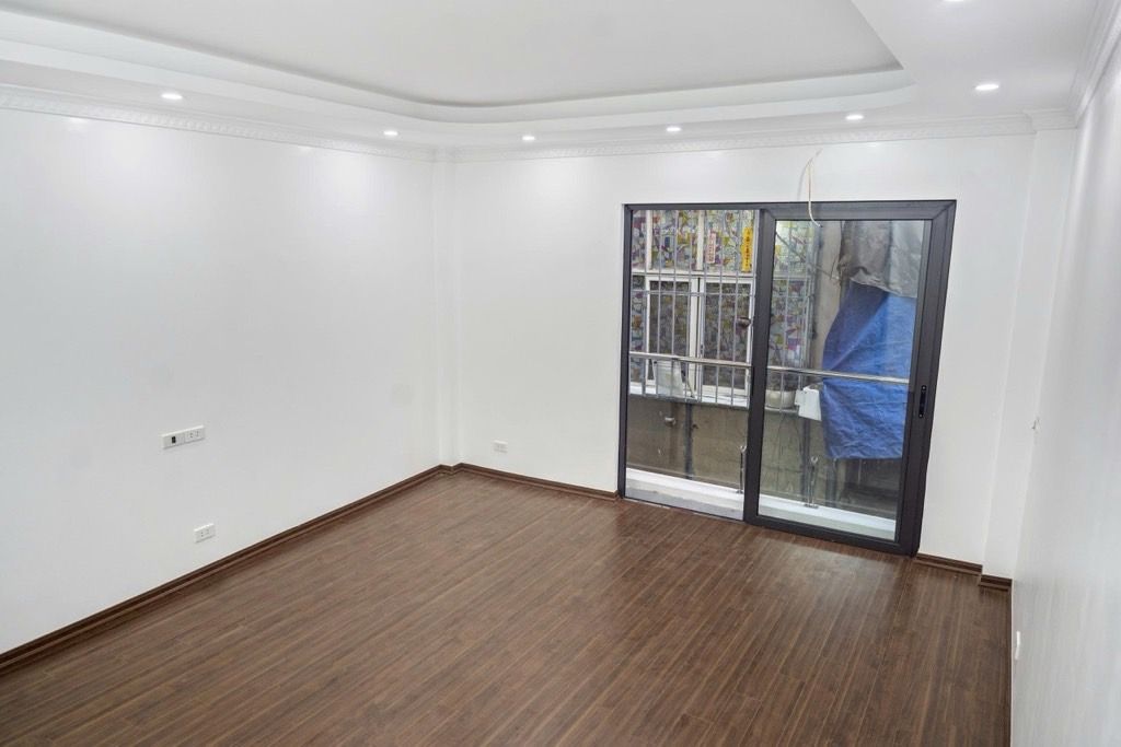 Bán nhà Bạch Đằng - diện tích 37m2 5 tầng - Nhà mới ở luôn - giá 6,5 tỷ