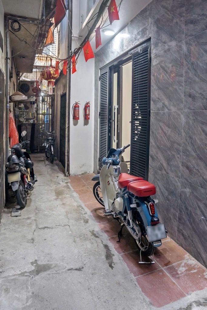 Bán nhà Bạch Đằng - diện tích 37m2 5 tầng - Nhà mới ở luôn - giá 6,5 tỷ