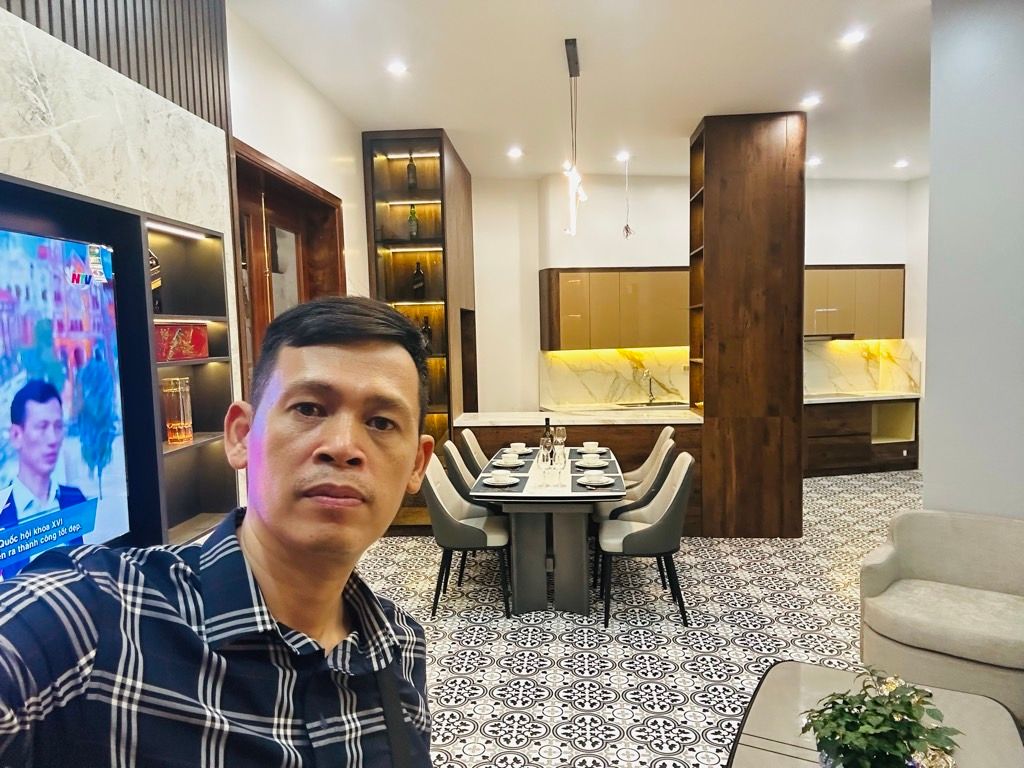 Bán nhà Hoàng Mai - diện tích 63.1m2 5 tầng - Ô TÔ ĐỖ CỬA THANG MÁY ĐẸP - giá 14,8 tỷ