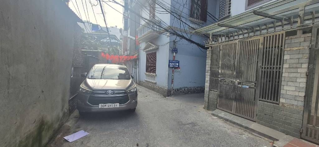 Bán nhà Giải Phóng - diện tích 37m2 5 tầng - Ô TÔ VÀO NHÀ - giá 13,5 tỷ