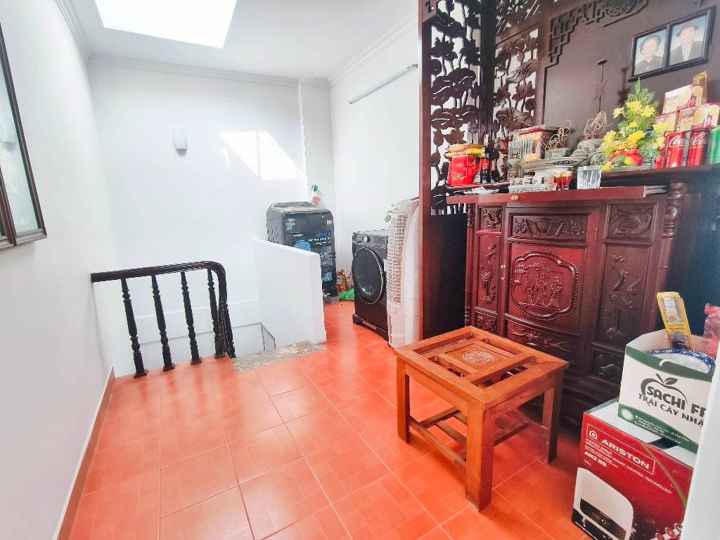 Bán nhà Văn Chương - diện tích 22.3m2 5 tầng - 3 ngủ, 3WC - giá 6,6 tỷ