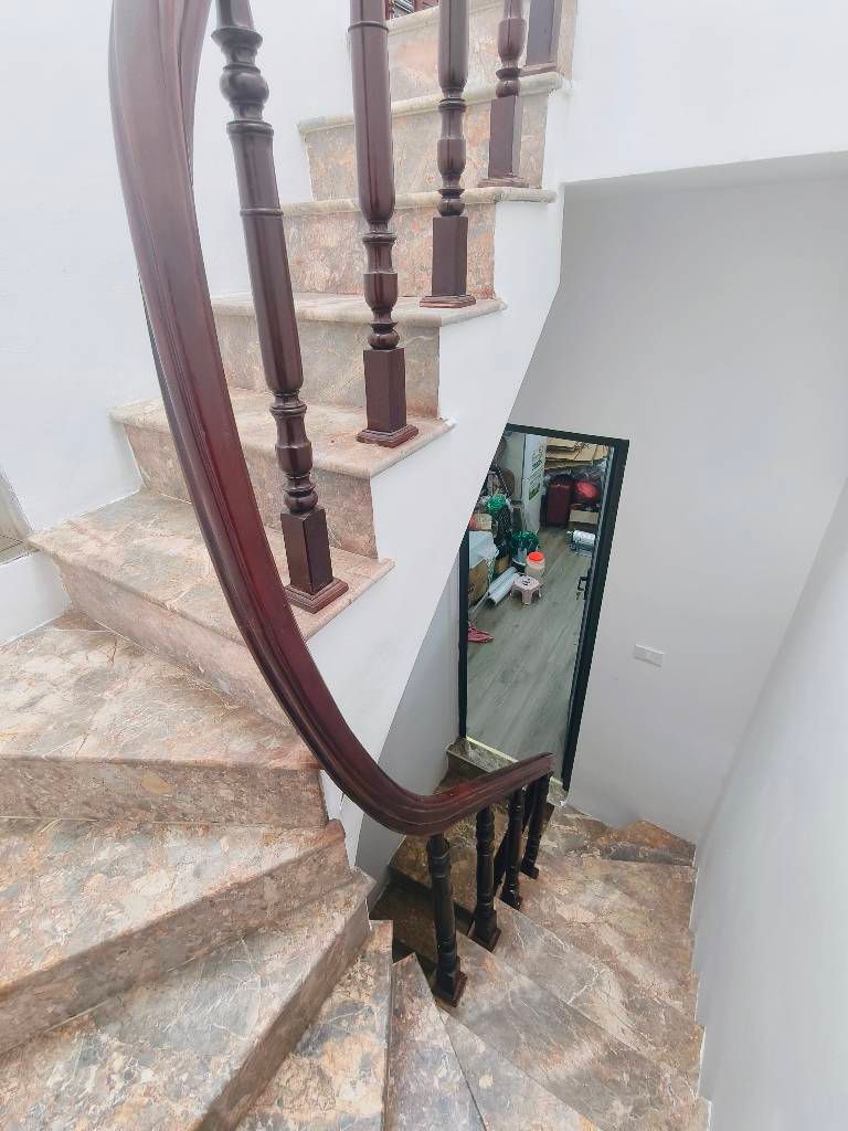 Bán nhà Văn Chương - diện tích 22.3m2 5 tầng - 3 ngủ, 3WC - giá 6,6 tỷ