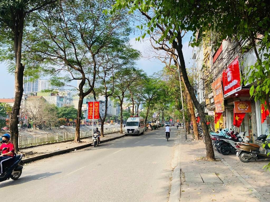 Bán nhà Vũ Tông Phan - diện tích 38,3m2 4 tầng - Mặt phố - giá 20,5 tỷ