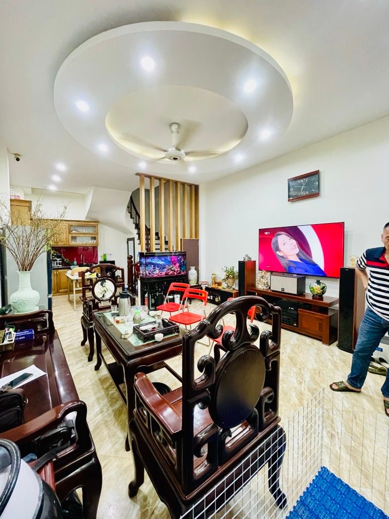 Bán nhà Ngõ Quỳnh - diện tích 38.8m2 5 tầng - Sổ đỏ chính chủ - giá 11 tỷ