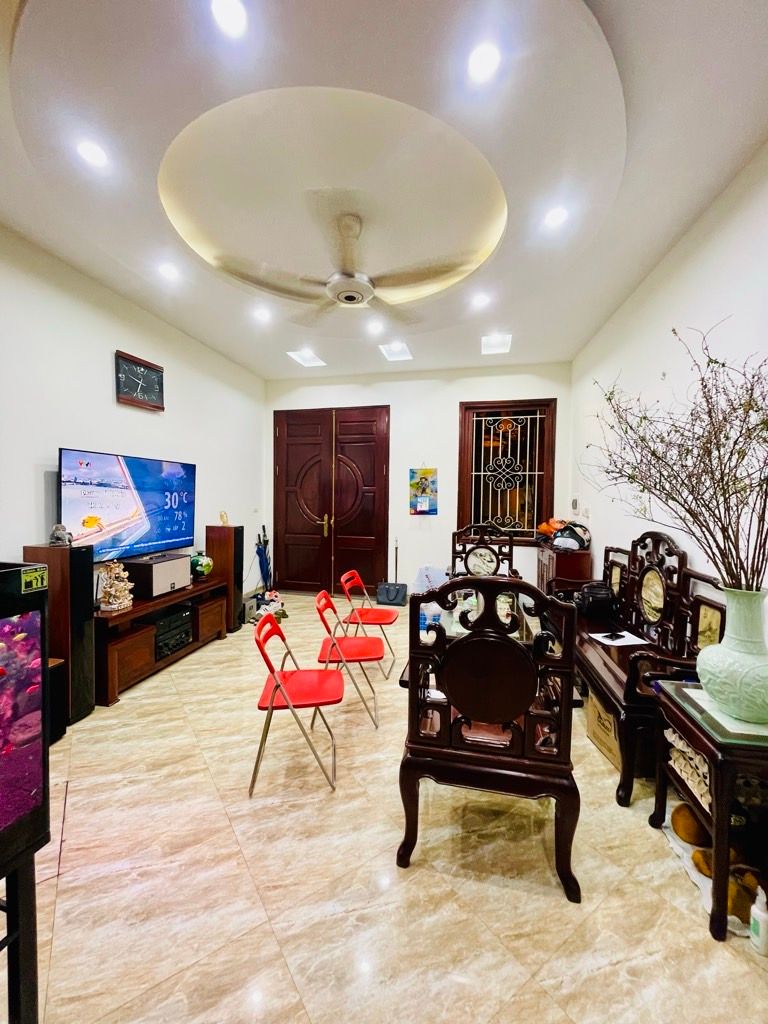 Bán nhà Ngõ Quỳnh - diện tích 38.8m2 5 tầng - Sổ đỏ chính chủ - giá 11 tỷ