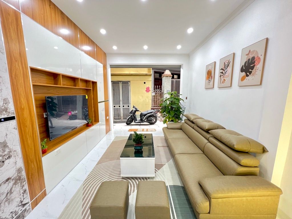 Bán nhà Tân Triều - diện tích 35m2 5 tầng - Ô tô qua nhà - giá 8,6 tỷ