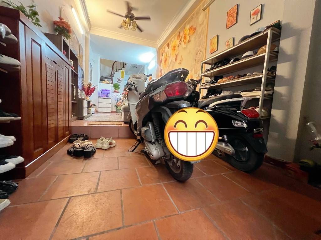 Bán nhà Vương Thừa Vũ - diện tích 46,6m2 4 tầng - Ô tô thông bàn cờ - giá 16 tỷ