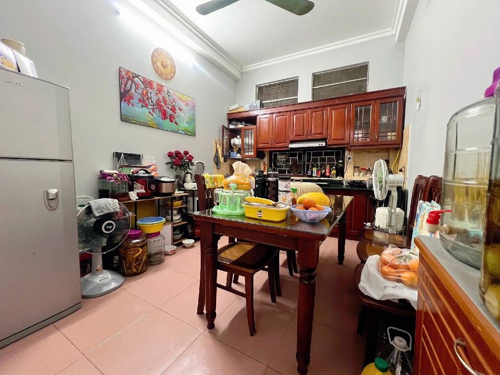 Bán nhà Vương Thừa Vũ - diện tích 46,6m2 4 tầng - Ô tô thông bàn cờ - giá 16 tỷ