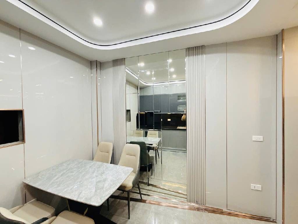 Bán nhà Quan Nhân - diện tích 38m2 5 tầng - Cực gần ô tô - giá 10 tỷ