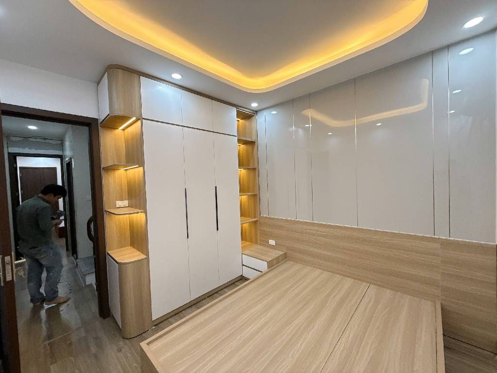 Bán nhà Quan Nhân - diện tích 38m2 5 tầng - Cực gần ô tô - giá 10 tỷ