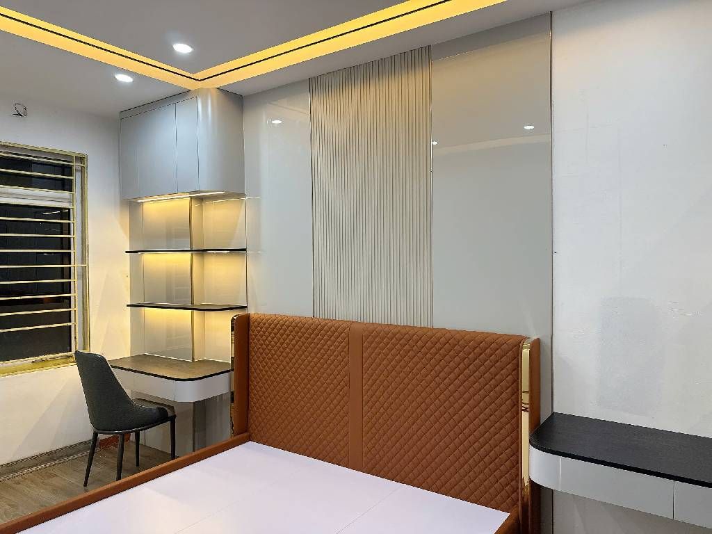 Bán nhà Quan Nhân - diện tích 38m2 5 tầng - Cực gần ô tô - giá 10 tỷ