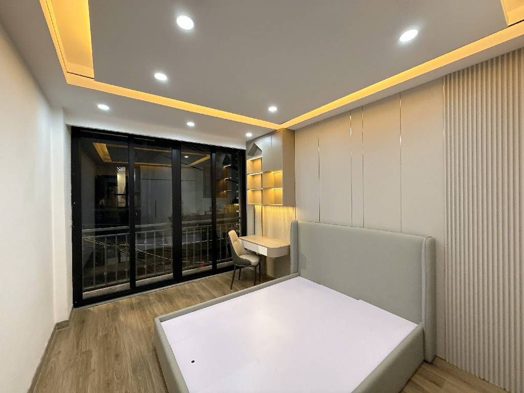 Bán nhà Quan Nhân - diện tích 38m2 5 tầng - Cực gần ô tô - giá 10 tỷ