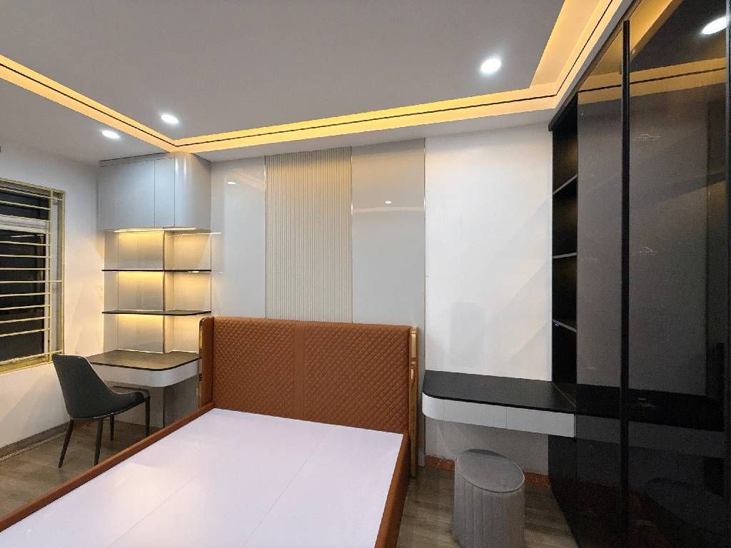 Bán nhà Quan Nhân - diện tích 38m2 5 tầng - Cực gần ô tô - giá 10 tỷ