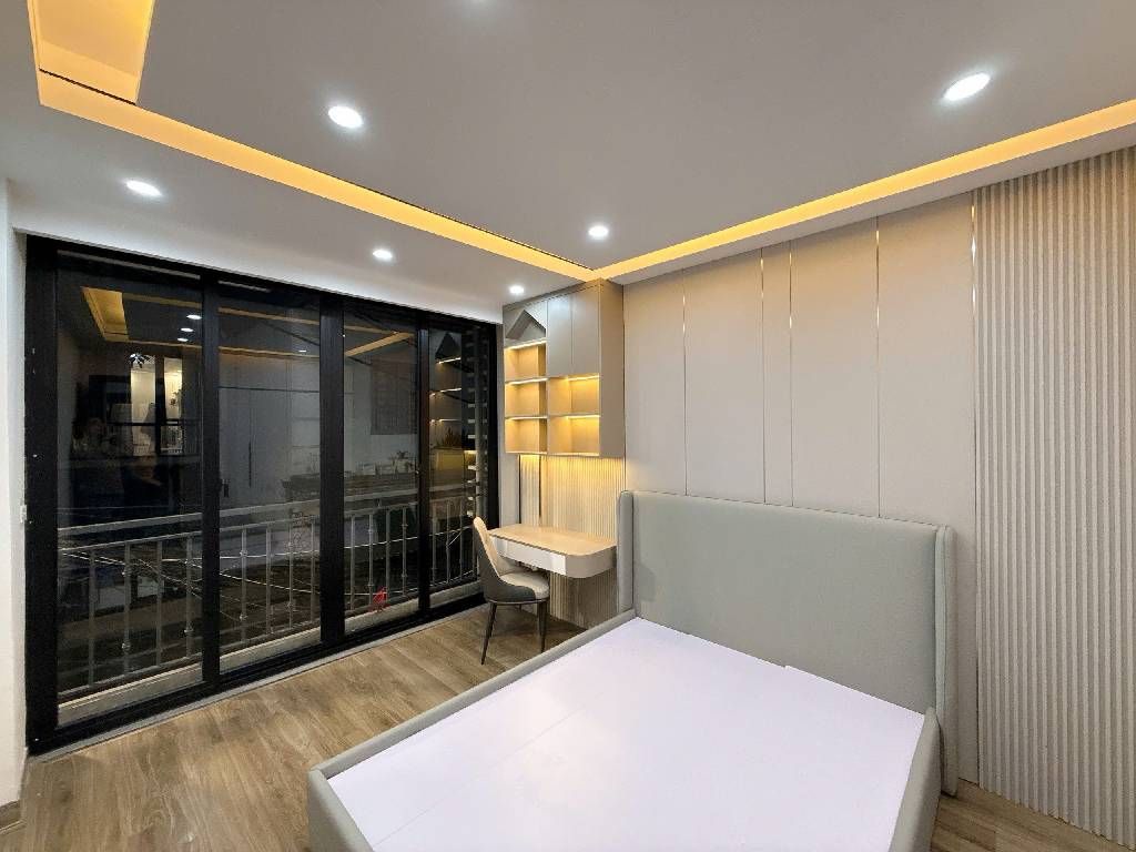 Bán nhà Quan Nhân - diện tích 38m2 5 tầng - Cực gần ô tô - giá 10 tỷ