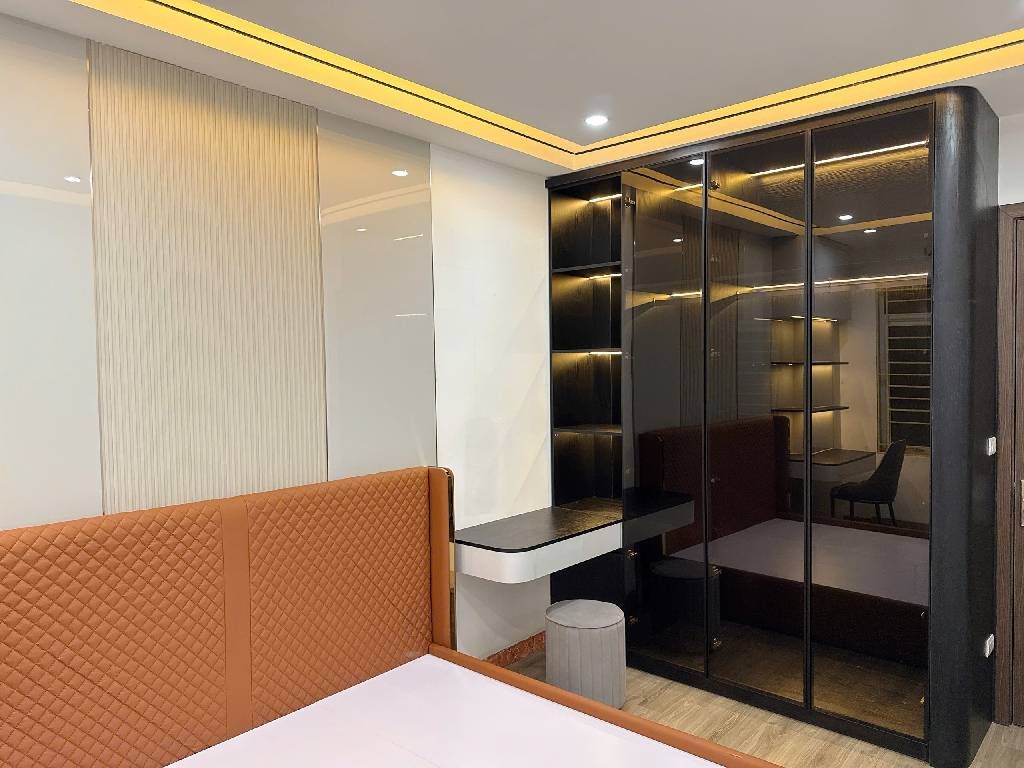 Bán nhà Quan Nhân - diện tích 38m2 5 tầng - Cực gần ô tô - giá 10 tỷ