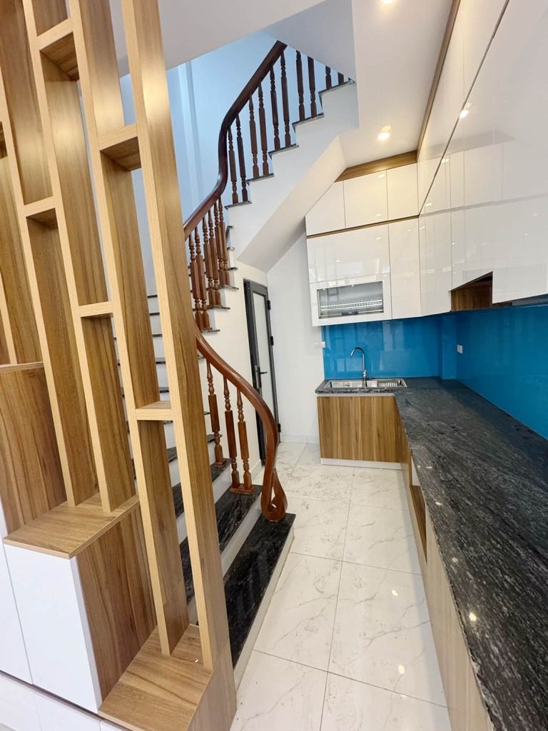 Bán nhà Nam Dư - diện tích 36m2 5 tầng - Lô góc thoáng sáng - giá 7,75 tỷ