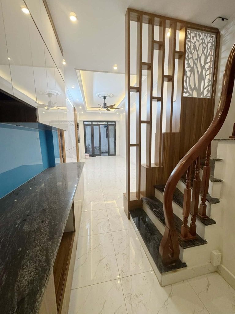 Bán nhà Nam Dư - diện tích 36m2 5 tầng - Lô góc thoáng sáng - giá 7,75 tỷ