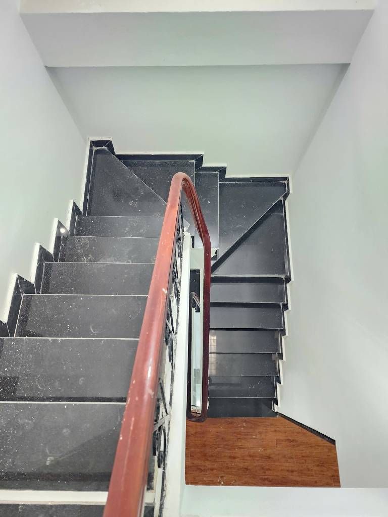 Bán nhà Tân Mai - diện tích 37,2m2 4 tầng - 2 mặt thoáng - giá 14,85 tỷ