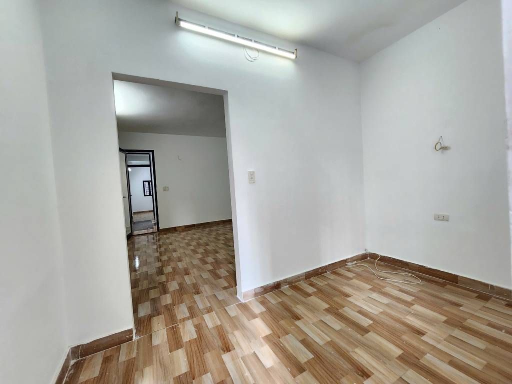 Bán nhà Tân Mai - diện tích 37,2m2 4 tầng - 2 mặt thoáng - giá 14,85 tỷ