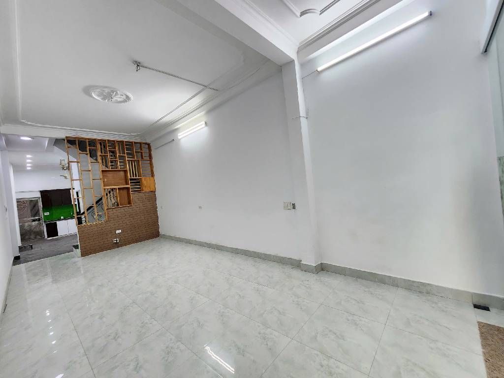 Bán nhà Tân Mai - diện tích 37,2m2 4 tầng - 2 mặt thoáng - giá 14,85 tỷ