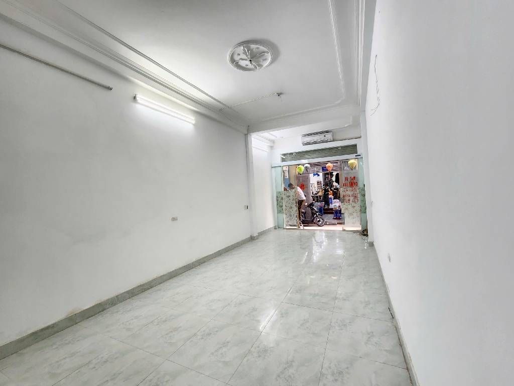 Bán nhà Tân Mai - diện tích 37,2m2 4 tầng - 2 mặt thoáng - giá 14,85 tỷ