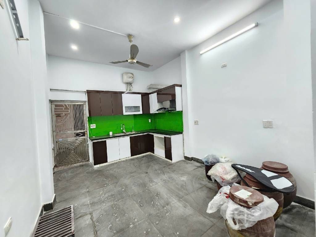 Bán nhà Tân Mai - diện tích 37,2m2 4 tầng - 2 mặt thoáng - giá 14,85 tỷ