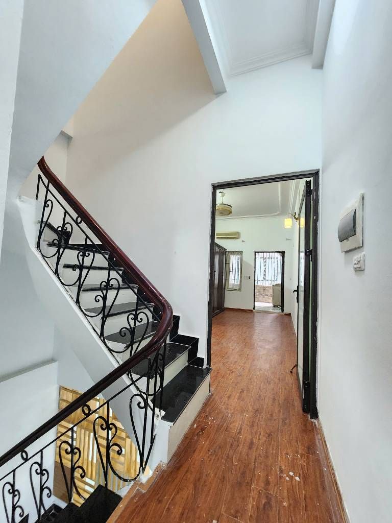 Bán nhà Tân Mai - diện tích 37,2m2 4 tầng - 2 mặt thoáng - giá 14,85 tỷ