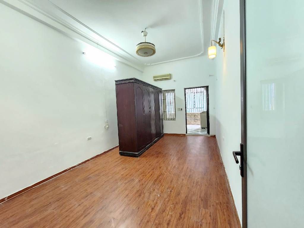 Bán nhà Tân Mai - diện tích 37,2m2 4 tầng - 2 mặt thoáng - giá 14,85 tỷ