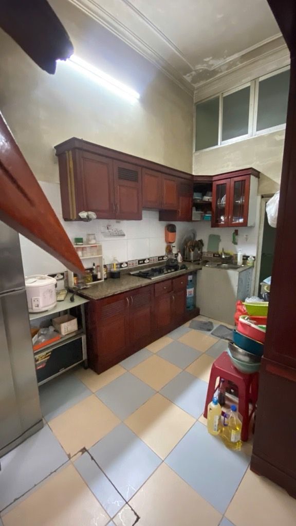 Bán nhà Nguyễn Ngọc Nại - diện tích 87m2 4 tầng - Nhà góc lô có sân rộng - giá 24 tỷ