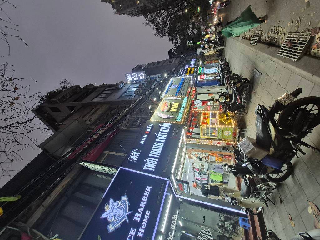 Bán nhà Vũ Trọng Phụng - diện tích 35m2 4 tầng - Mặt phố VIP - giá 21,5 tỷ