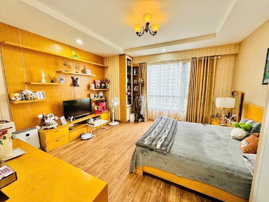 Bán nhà Minh Khai - diện tích 87.7m2 1 tầng - Căn hộ chung cư gốc - giá 12,5 tỷ