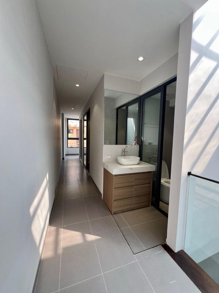 Bán nhà Thanh Nhàn - diện tích 50m2 4 tầng - nhà đẹp hiếm có - giá 11,95 tỷ