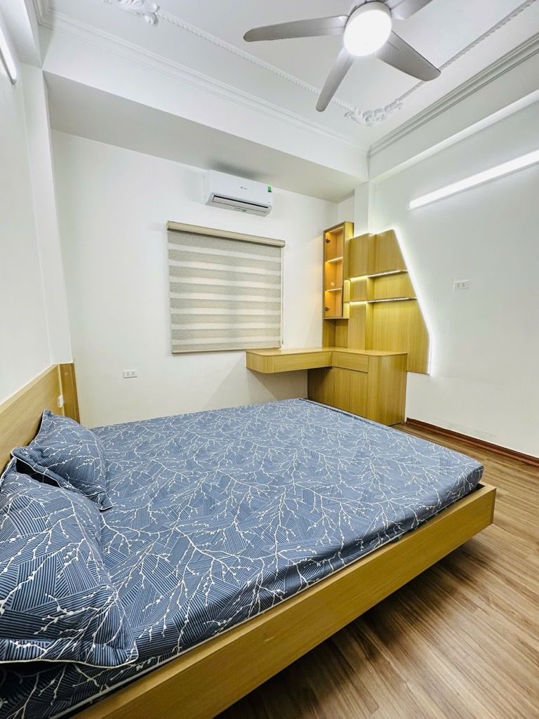 Bán nhà Định công thượng - diện tích 26.5m2 5 tầng - ngõ nông gần sát ô tô - giá 7,65 tỷ