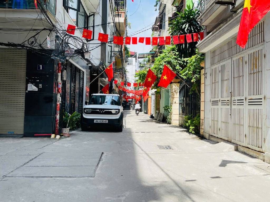 Bán nhà Định Công - diện tích 71.8m2 5 tầng - Ô tô tránh - giá 19,3 tỷ