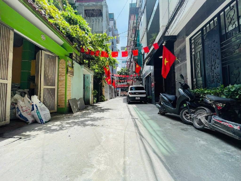 Bán nhà Định Công - diện tích 71.8m2 5 tầng - Ô tô tránh - giá 19,3 tỷ