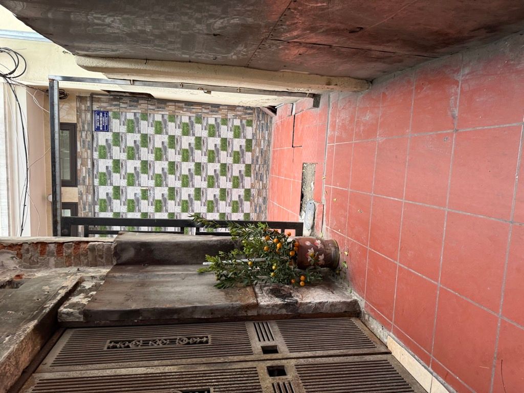 Bán nhà Lê Ngọc Hân - diện tích 50m2 2 tầng - Nhà cũ xác định bán đất - giá 17,5 tỷ