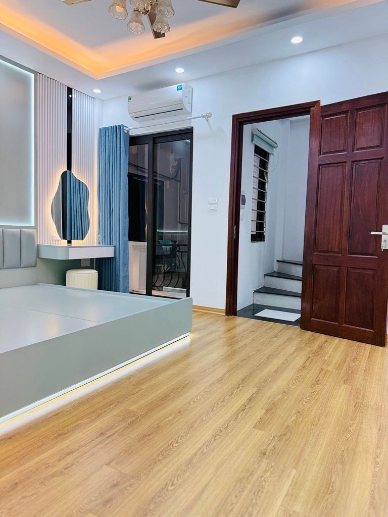 Bán nhà Bùi Xương Trạch - diện tích 31.5m2 5 tầng - ngõ ô tô - giá 8,9 tỷ