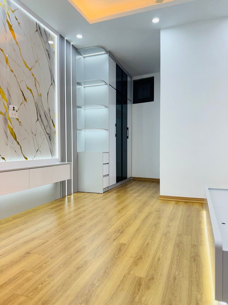 Bán nhà Bùi Xương Trạch - diện tích 31.5m2 5 tầng - ngõ ô tô - giá 8,9 tỷ