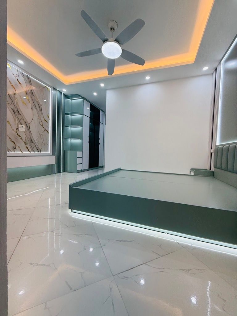 Bán nhà Bùi Xương Trạch - diện tích 31.5m2 5 tầng - ngõ ô tô - giá 8,9 tỷ