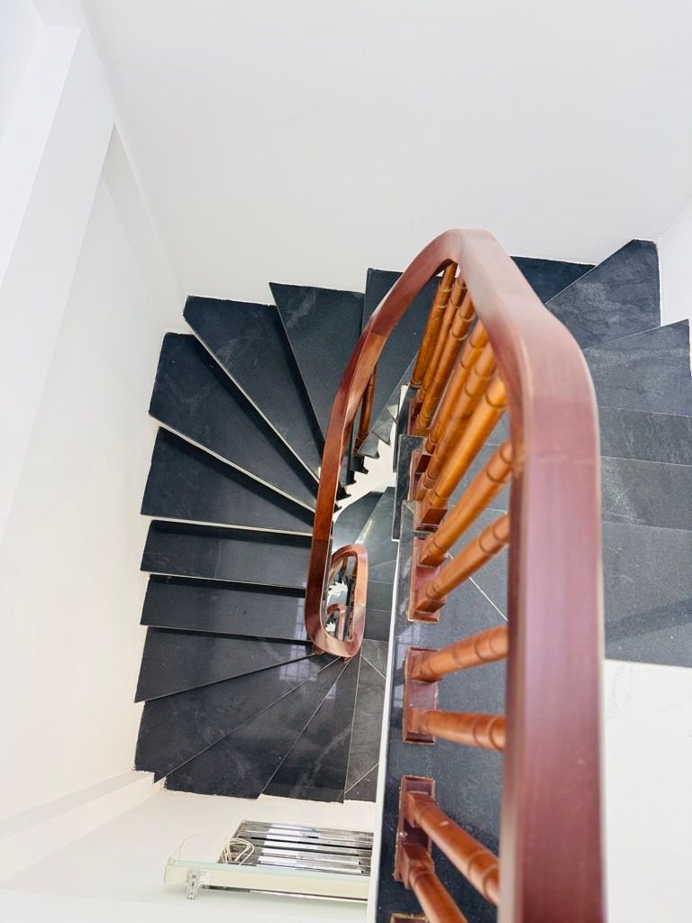 Bán nhà Bùi Xương Trạch - diện tích 31.5m2 5 tầng - ngõ ô tô - giá 8,9 tỷ