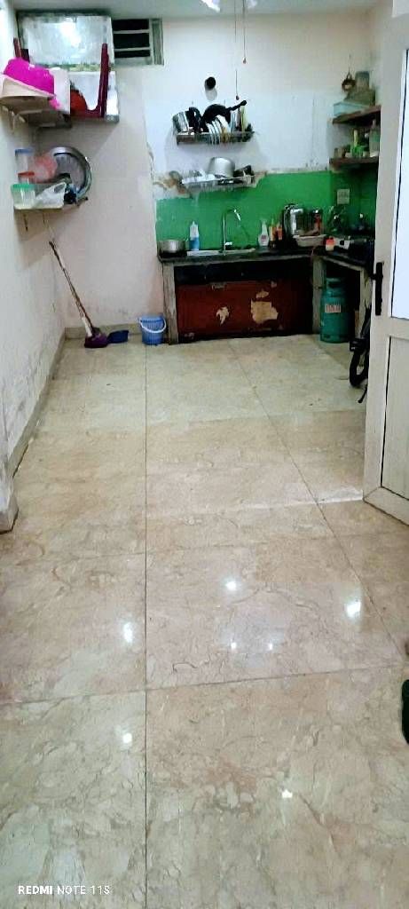 Bán nhà Ngõ Giáp Bát - diện tích 64m2 3 tầng - Ô tô tránh - giá 18,5 tỷ