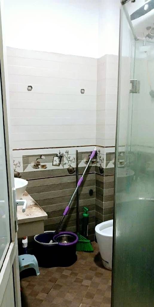 Bán nhà Ngõ Giáp Bát - diện tích 64m2 3 tầng - Ô tô tránh - giá 18,5 tỷ