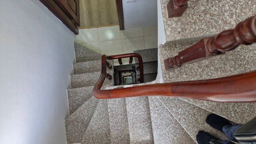 Bán nhà Lê Đại Hành - diện tích 12,6m2 5 tầng - 4 căn hộ khép kín - giá 3,75 tỷ