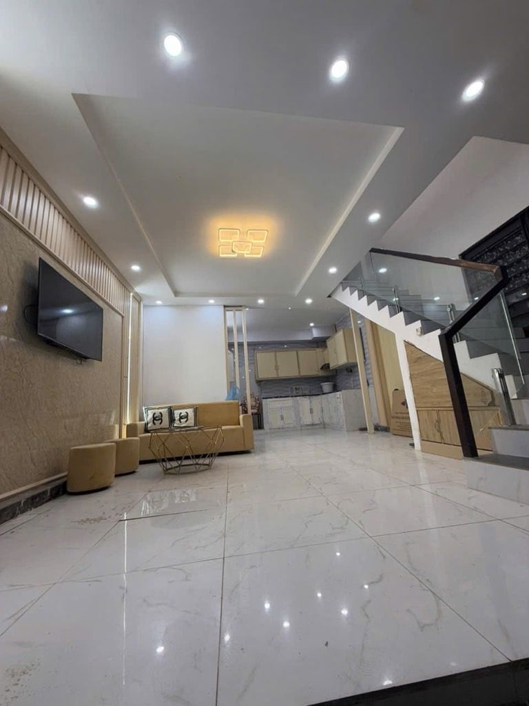 Bán nhà Bùi Xương Trạch - diện tích 40m2 2 tầng - NHÀ KHÔNG SỐ LÔ GÓC - giá 2,2 tỷ