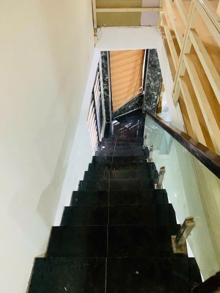 Bán nhà Bùi Xương Trạch - diện tích 40m2 2 tầng - NHÀ KHÔNG SỐ LÔ GÓC - giá 2,2 tỷ