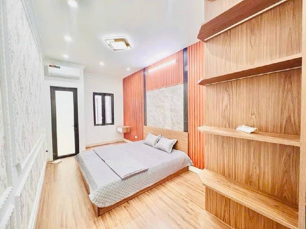 Bán nhà Lĩnh Nam - diện tích 32.7m2 5 tầng - TẶNG FULL NỘI THẤT - TIỆN ÍCH ĐẦY ĐỦ - giá 6,8 tỷ