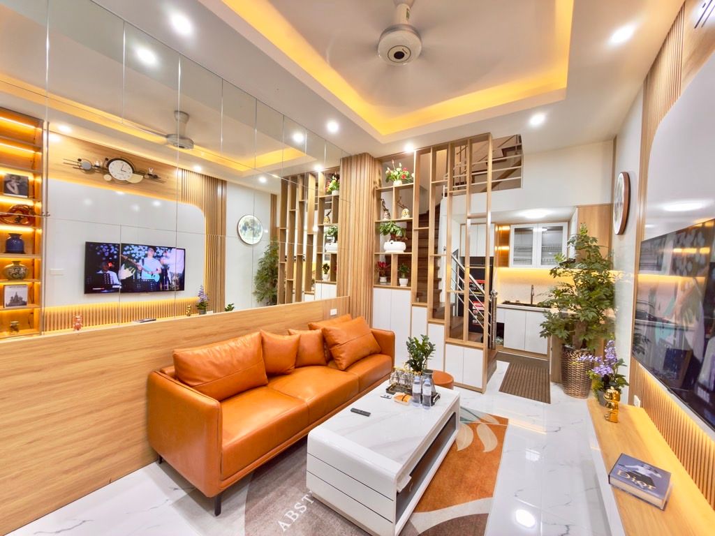 Bán nhà Giáp Bát - diện tích 22.2m2 4 tầng - nhà đẹp full nội thất - giá 7,6 tỷ