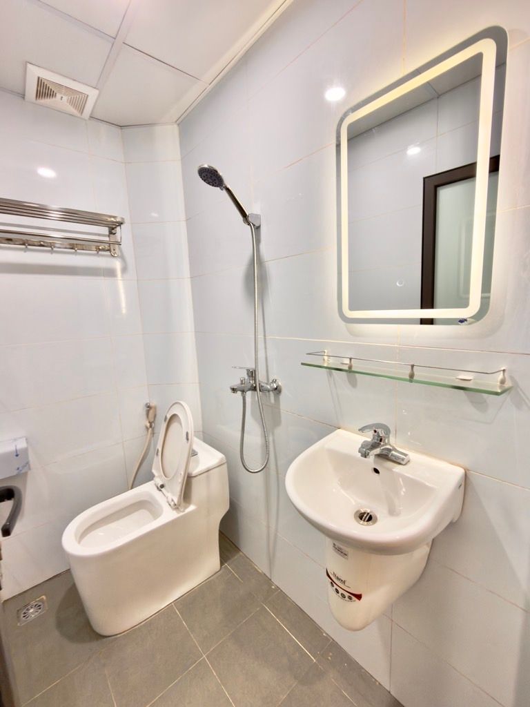 Bán nhà Giáp Bát - diện tích 22.2m2 4 tầng - nhà đẹp full nội thất - giá 7,6 tỷ