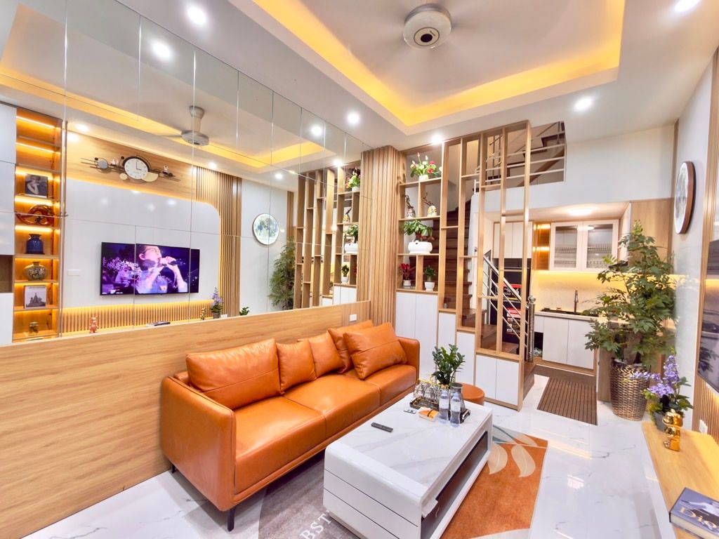 Bán nhà Giáp Bát - diện tích 22.2m2 4 tầng - nhà đẹp full nội thất - giá 7,6 tỷ