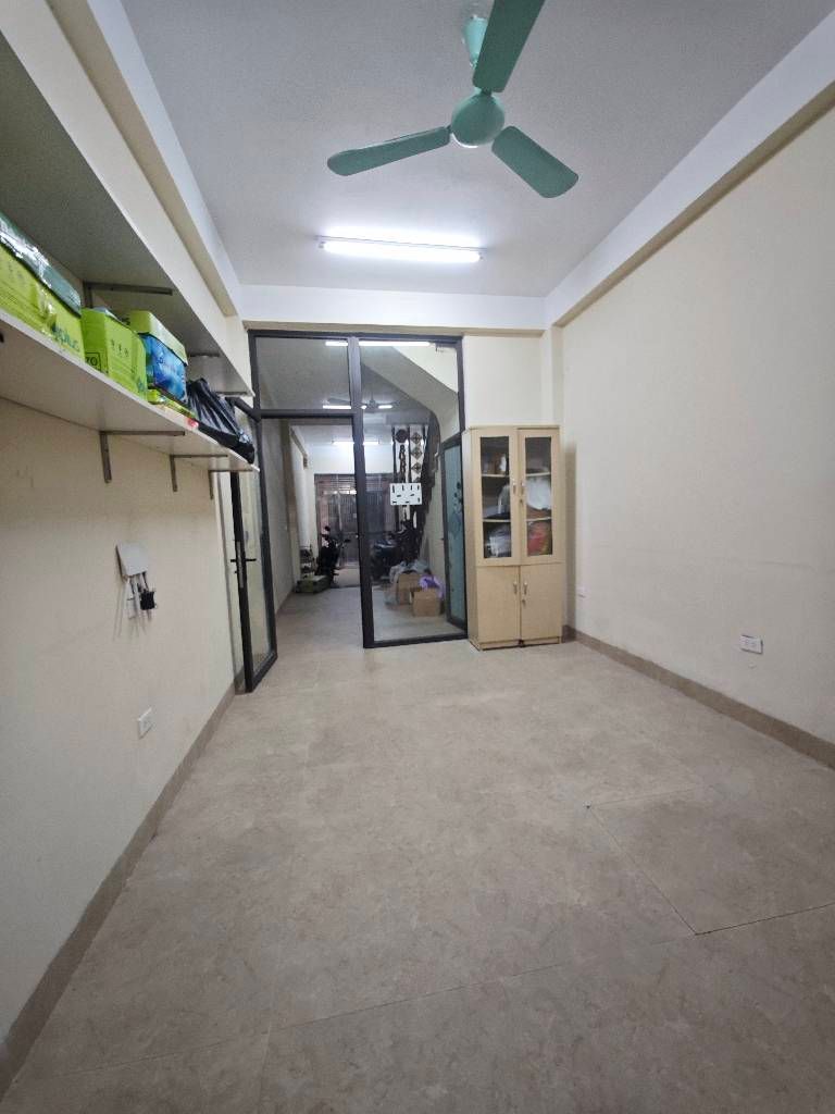 Bán nhà Trường Chinh - diện tích 46.6m2 6 tầng - Mặt ngõ kinh doanh - giá 14,5 tỷ